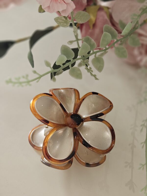 flower claw clip