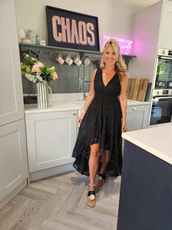 Valenina dress black