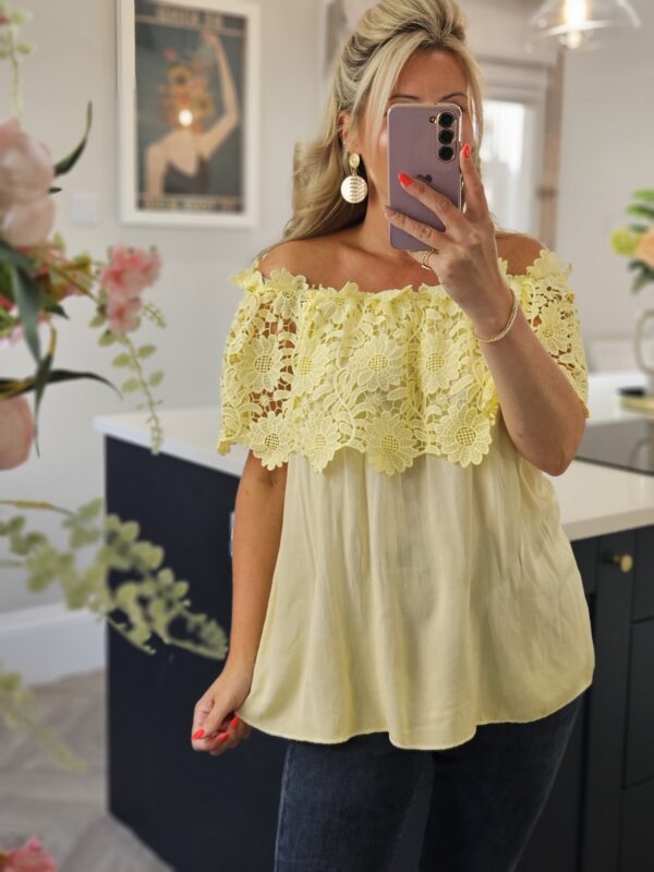 Maya top yellow