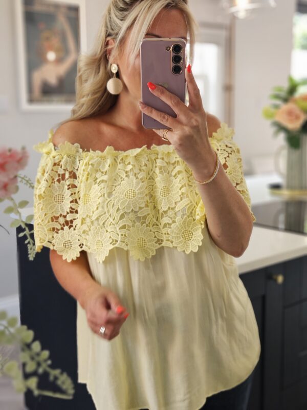 Maya top yellow