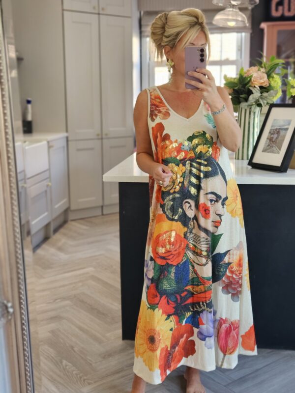 Lady dress
