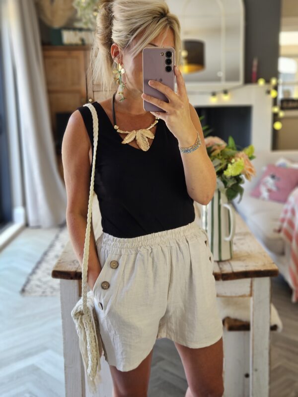Button shorts ecru