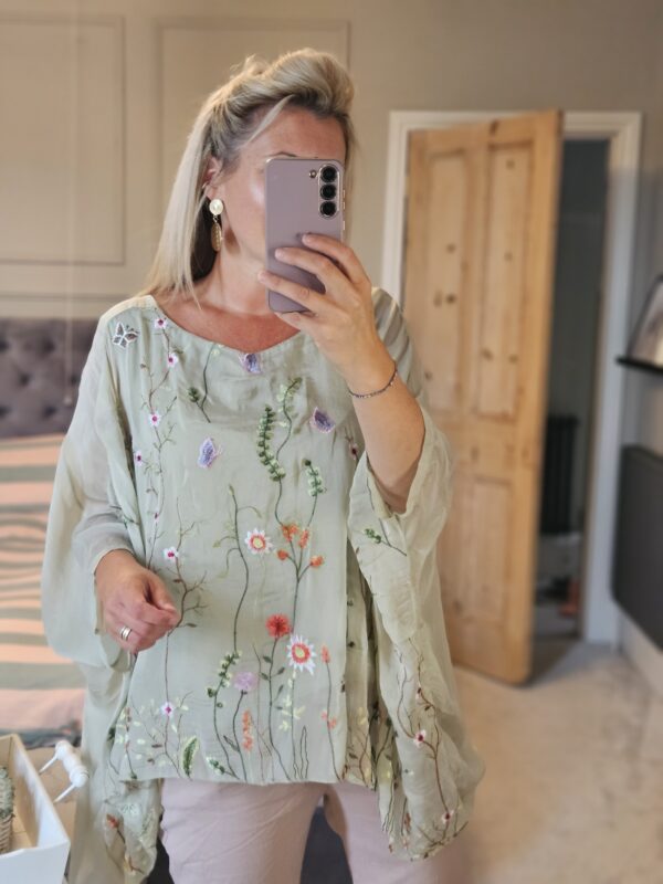 Lola-May top