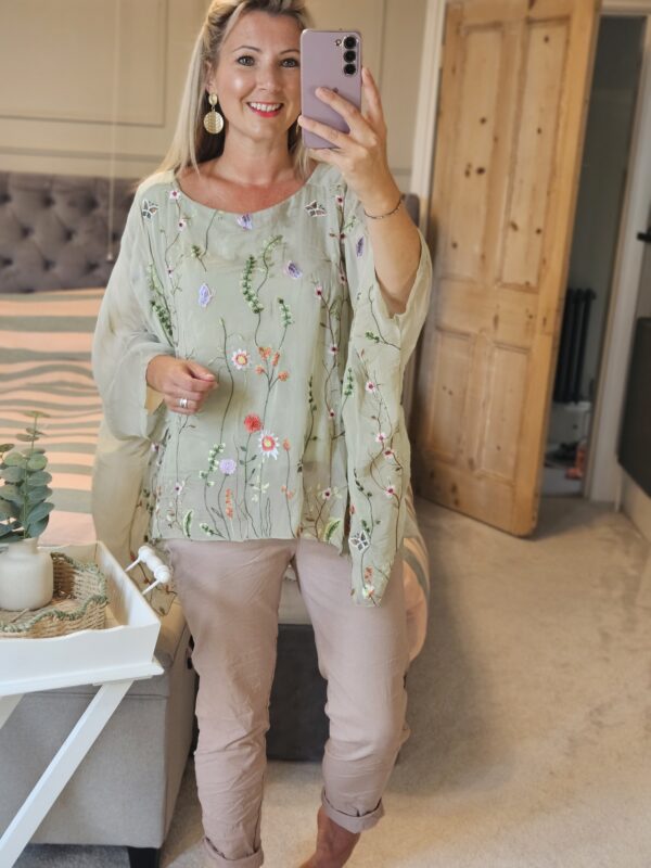 Lola-May top