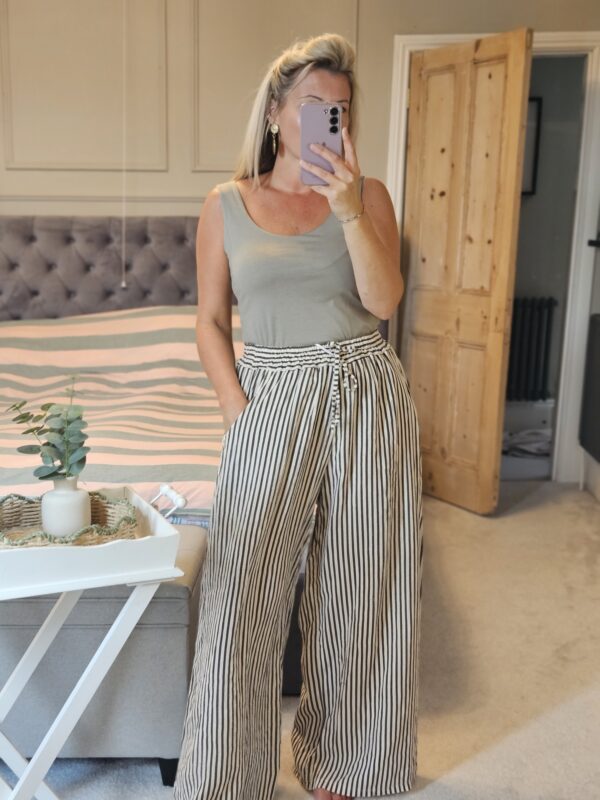 brown stripe trousers