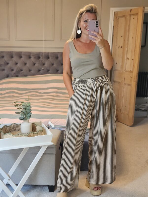 brown stripe trousers