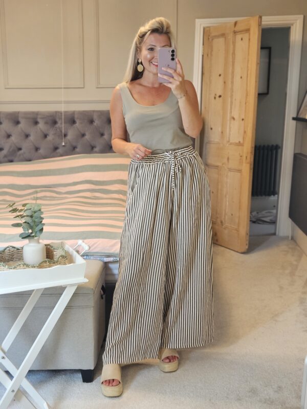 brown stripe trousers