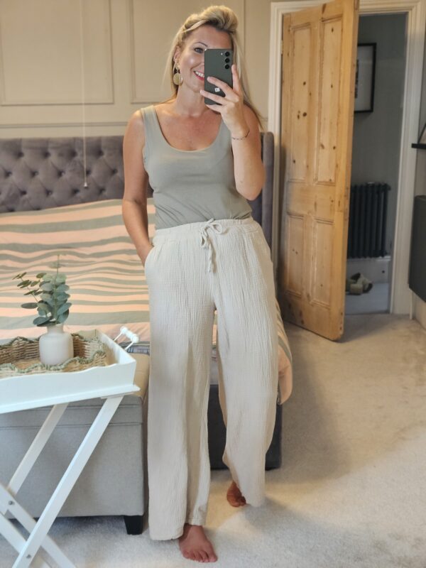 Ecru trousers