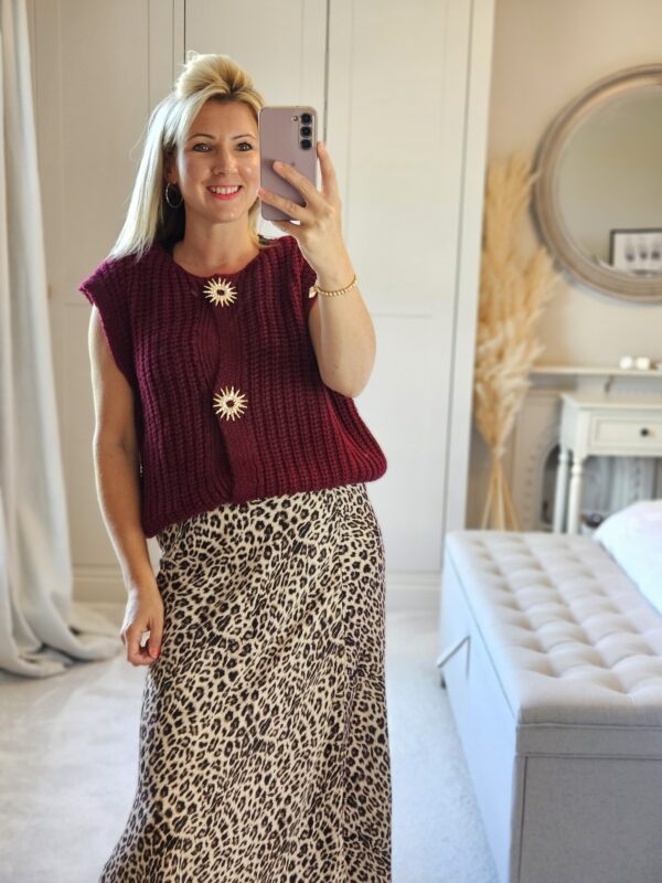 Burgundy sleeveless cardigan