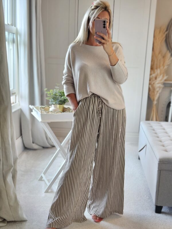 Lola jumper